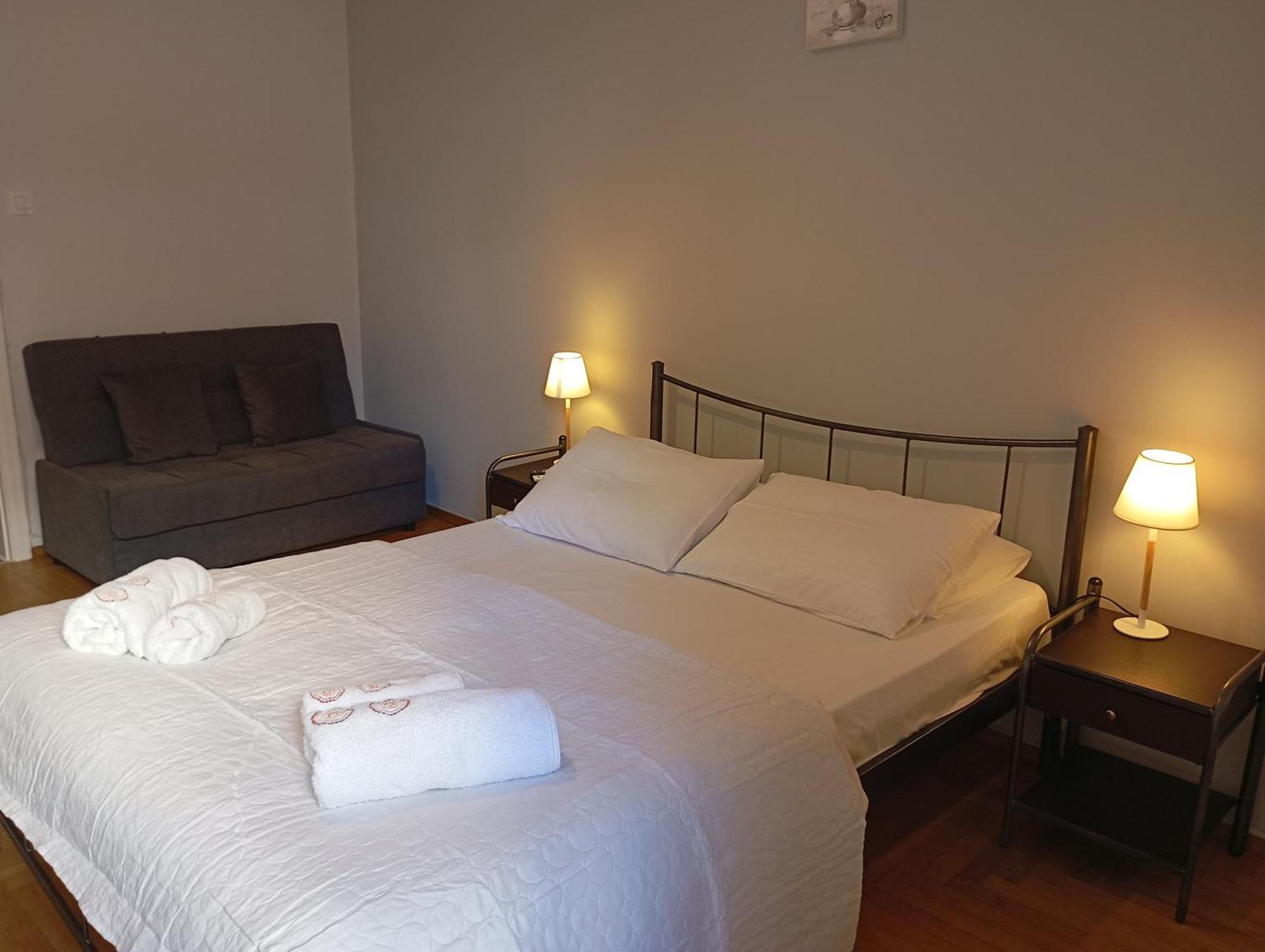 Cozy Ionias Near Metro Station Apartment *