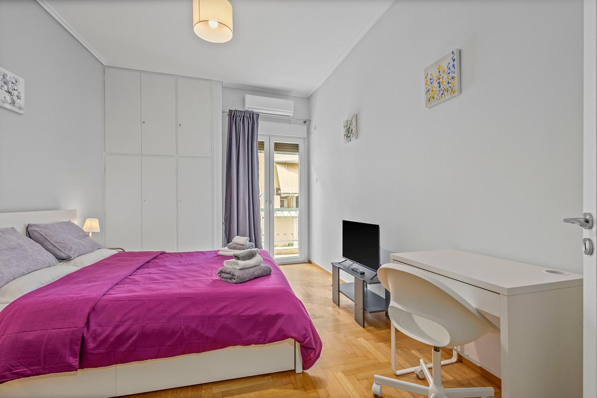 Cozy Ionias Near Metro Station Athen