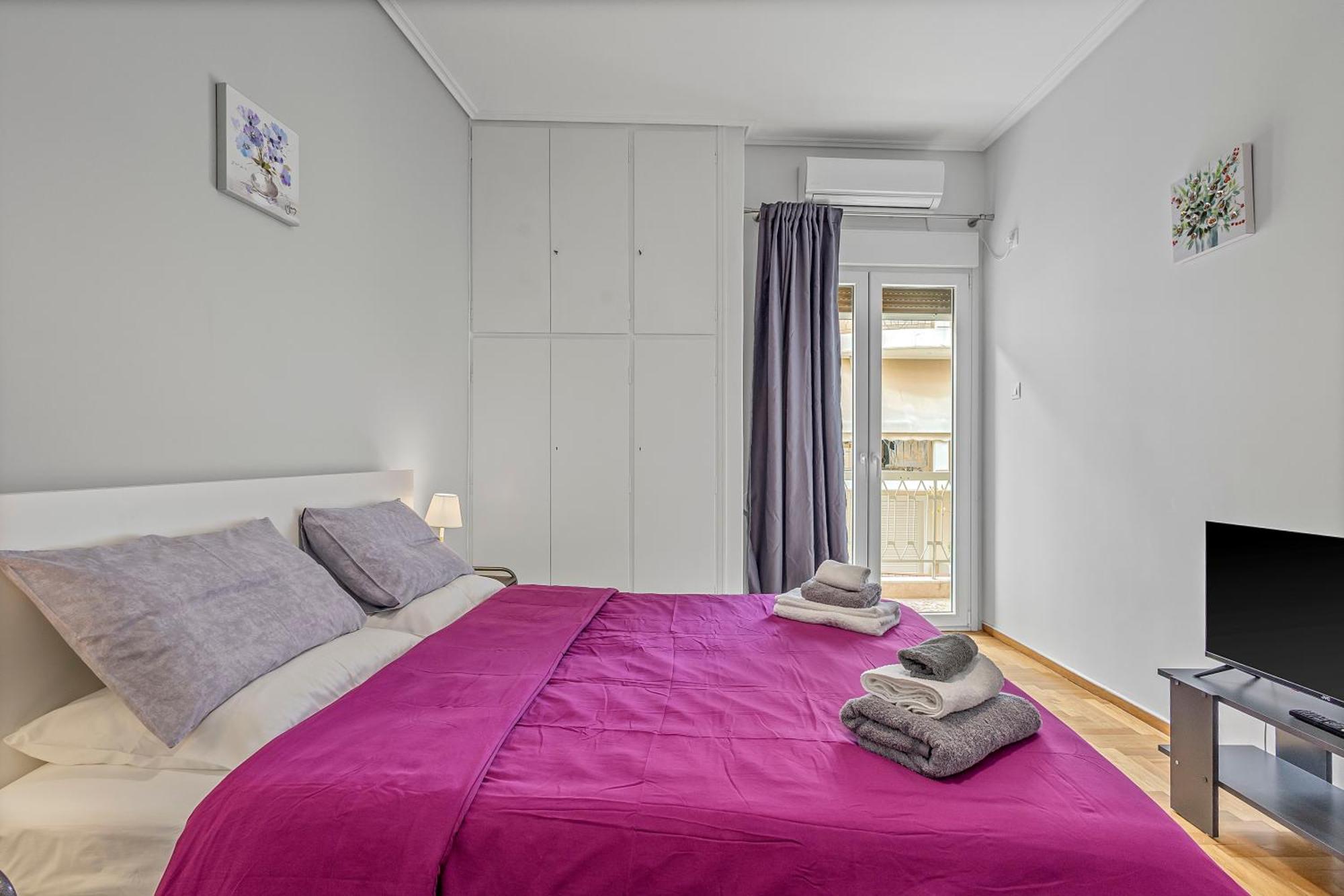 Cozy Ionias Near Metro Station Athen